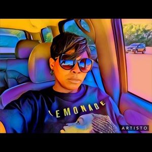 Meet your Posher, Stacy